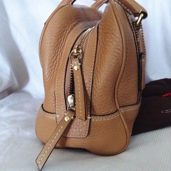 Coach Hamptons Pebbled Leather Satchel in Sand w/Brass Hardware EUC - Picture 9 of 10